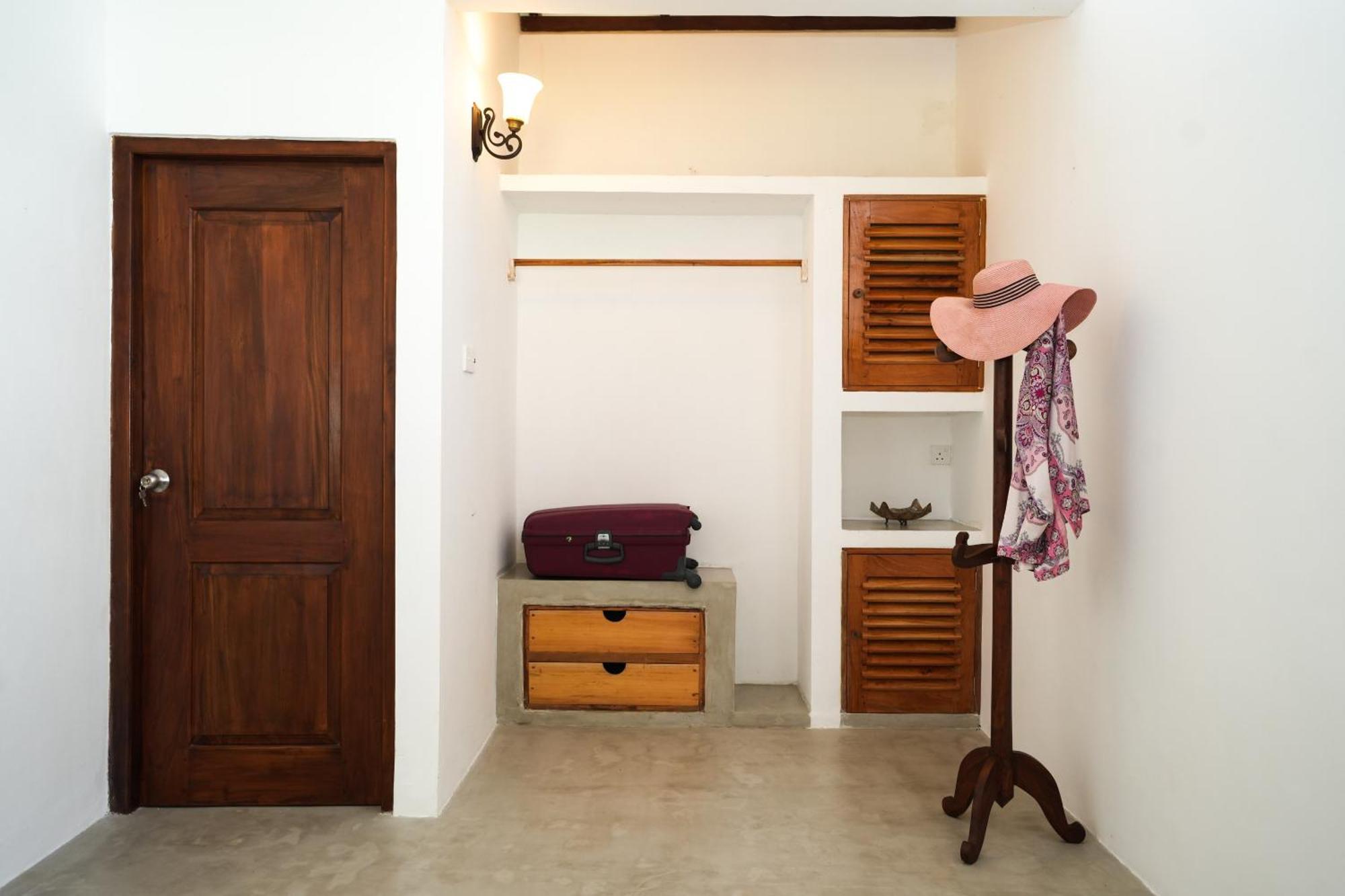 Summer House - Private Villa Close To International Airport Bia Я-Эла Экстерьер фото