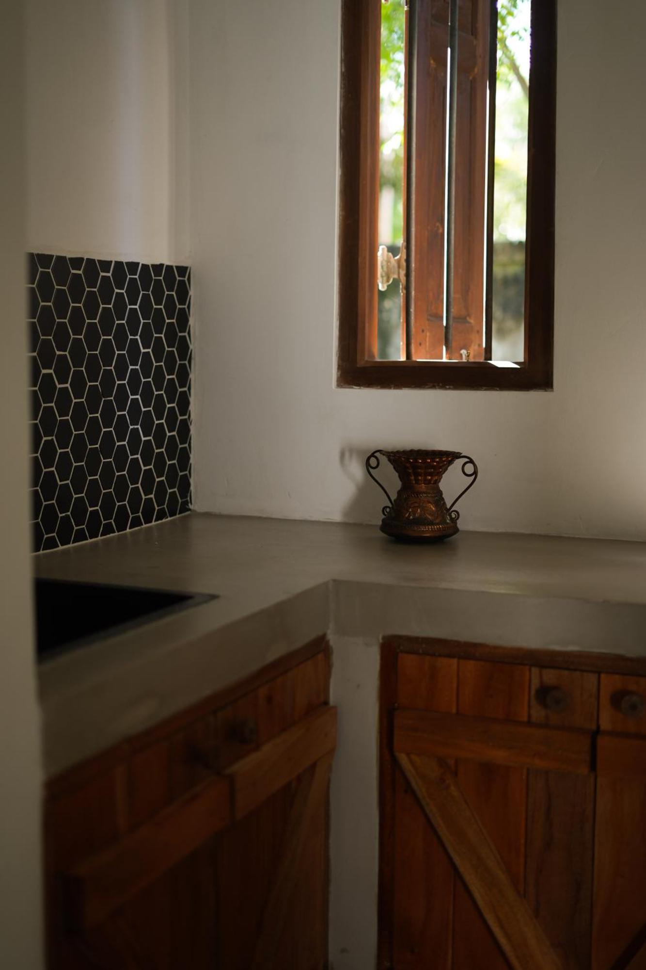 Summer House - Private Villa Close To International Airport Bia Я-Эла Экстерьер фото