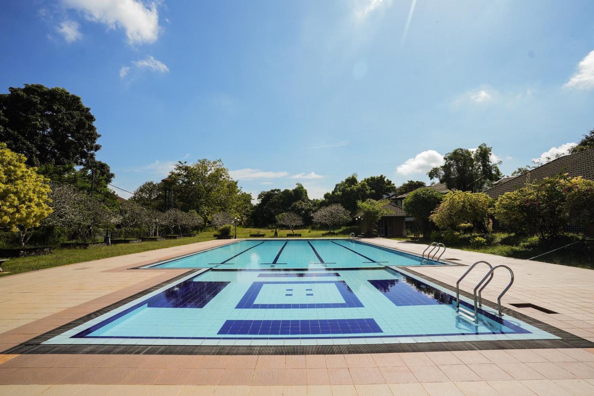 Summer House - Private Villa Close To International Airport Bia Я-Эла Экстерьер фото