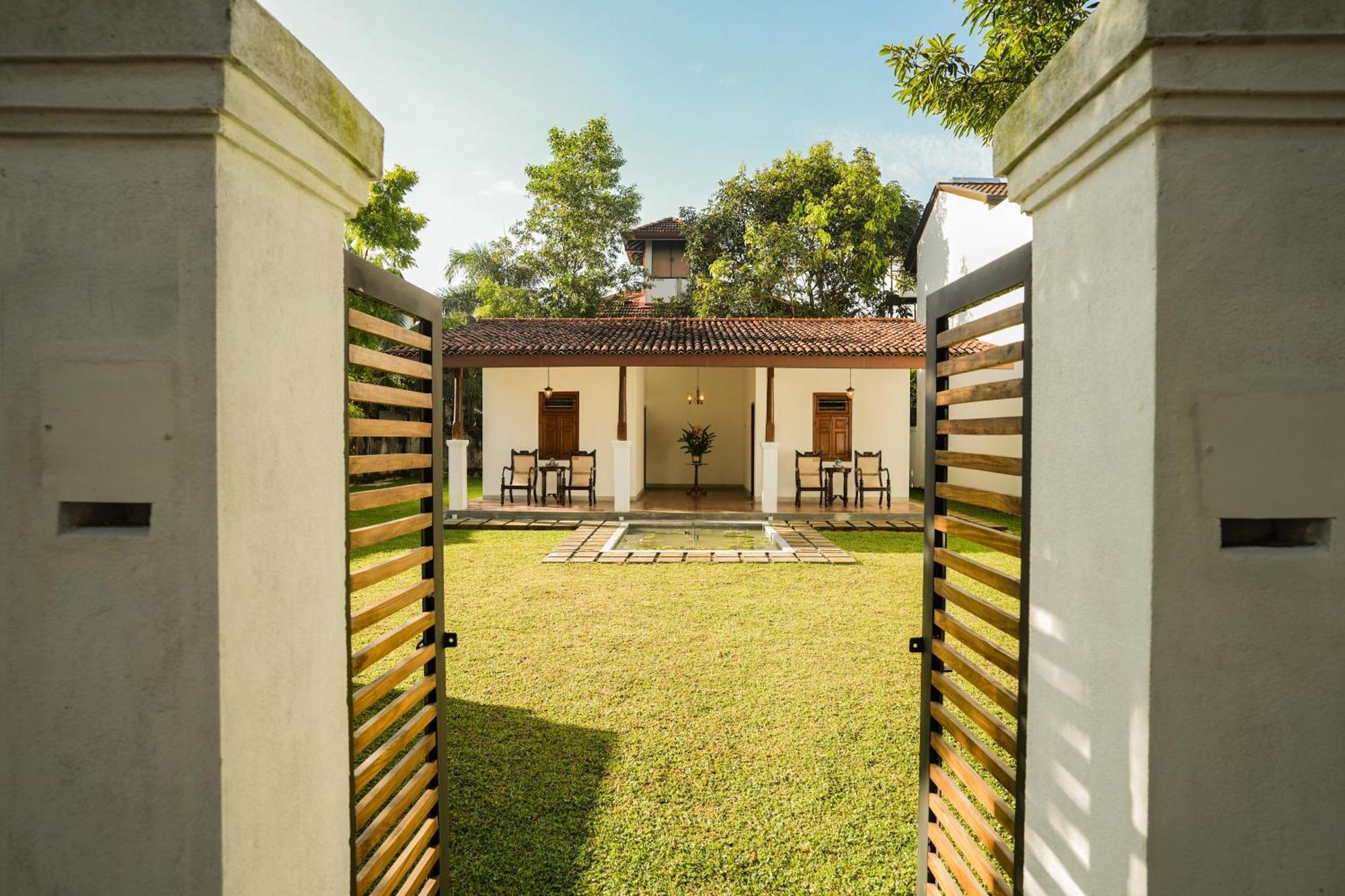 Summer House - Private Villa Close To International Airport Bia Я-Эла Экстерьер фото