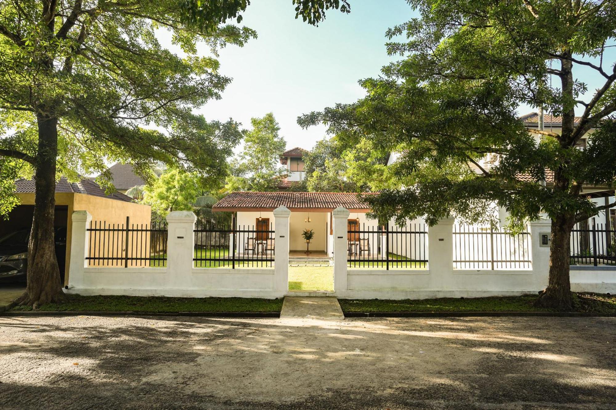 Summer House - Private Villa Close To International Airport Bia Я-Эла Экстерьер фото