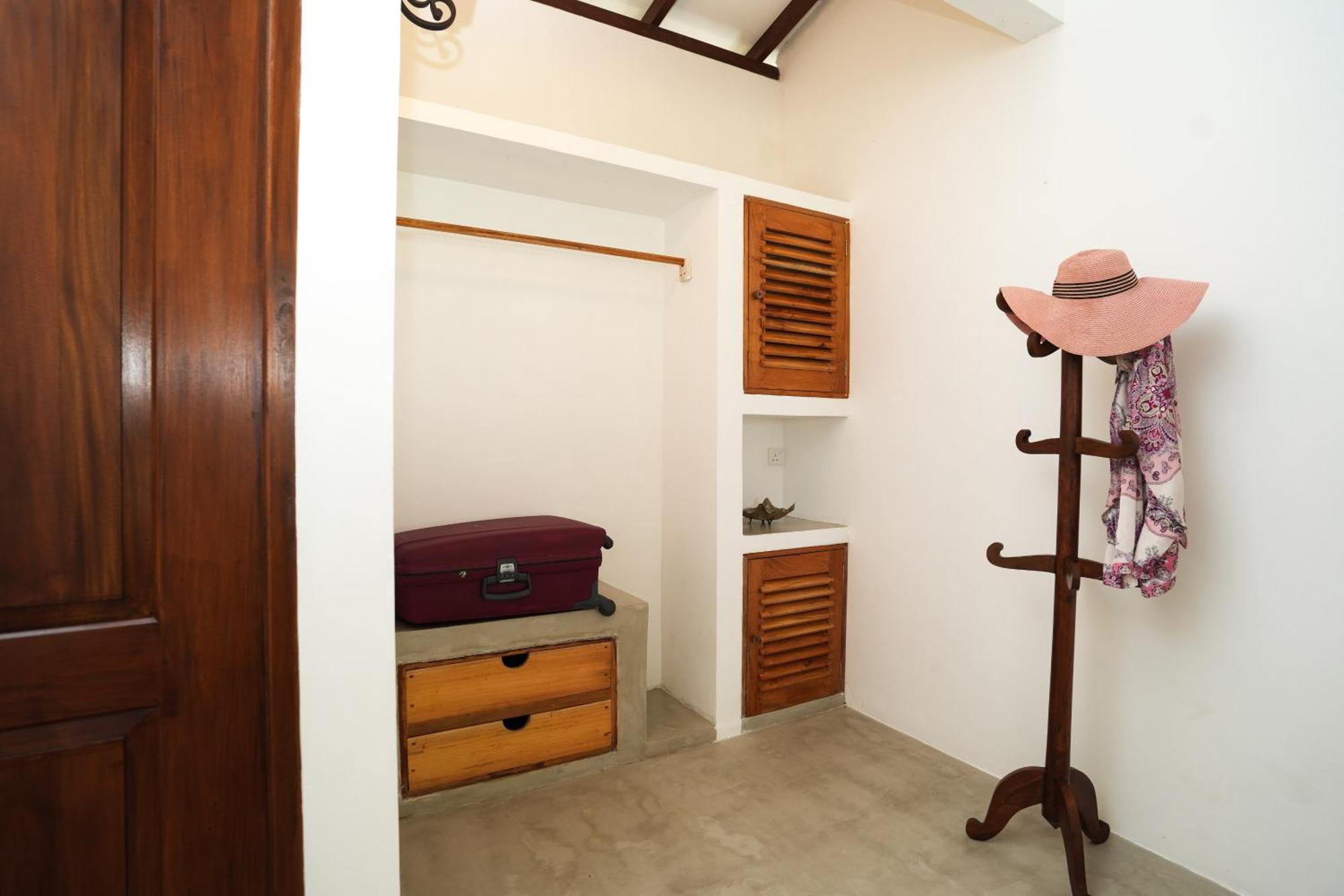 Summer House - Private Villa Close To International Airport Bia Я-Эла Экстерьер фото