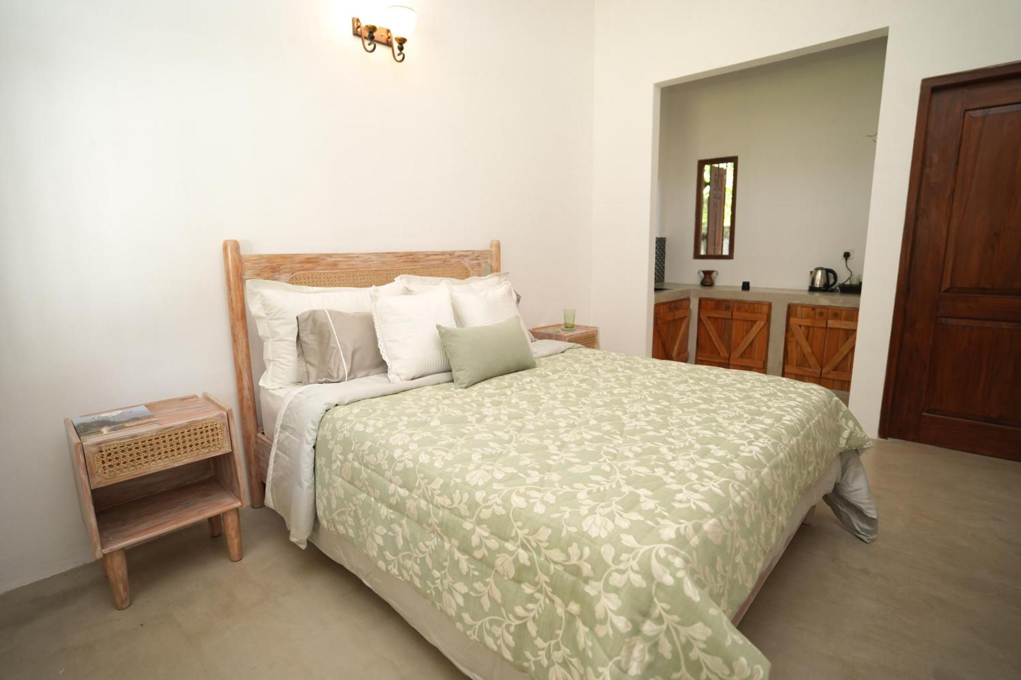Summer House - Private Villa Close To International Airport Bia Я-Эла Экстерьер фото